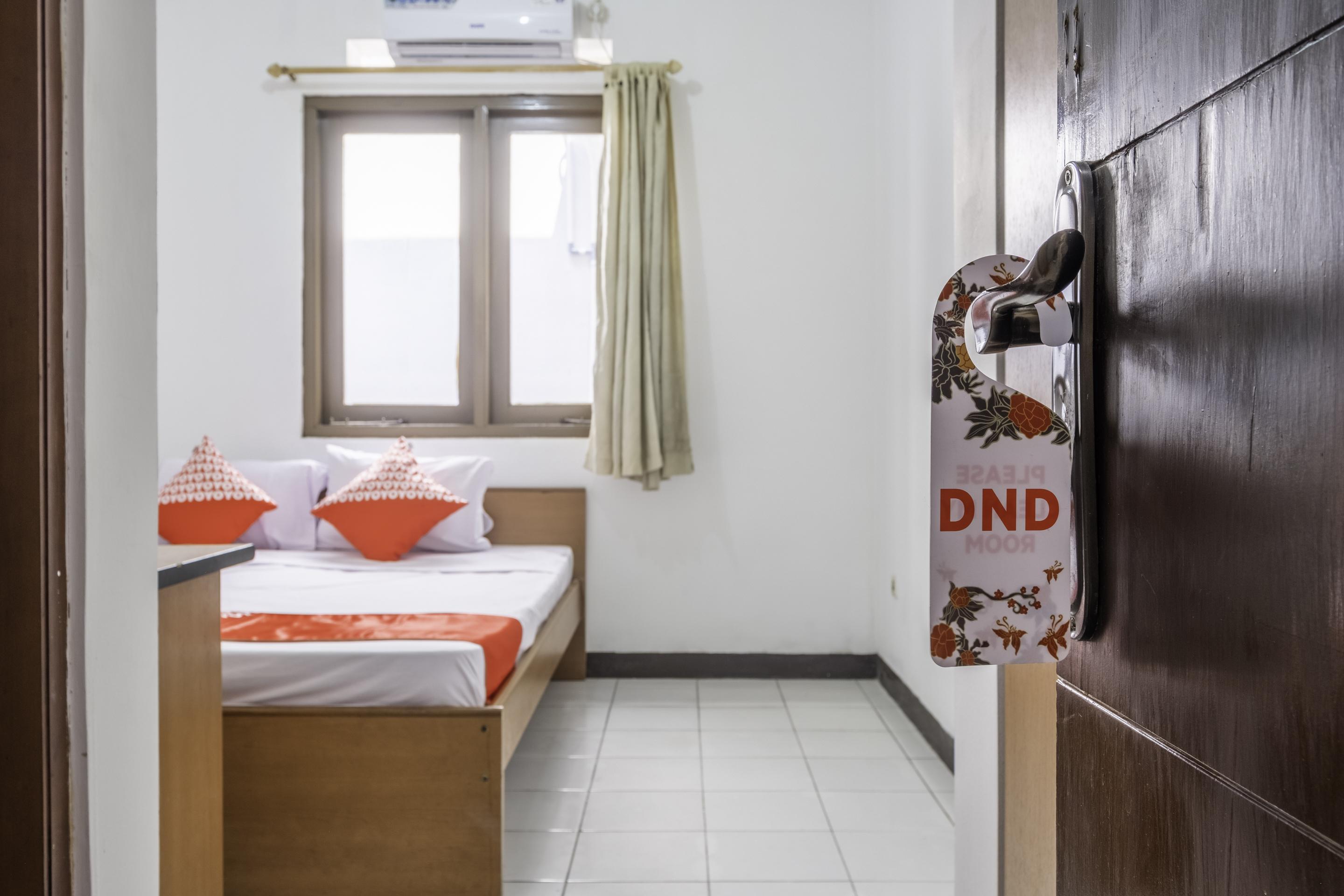 Oyo 1608 Feby Maisonatte Hotel 2*
