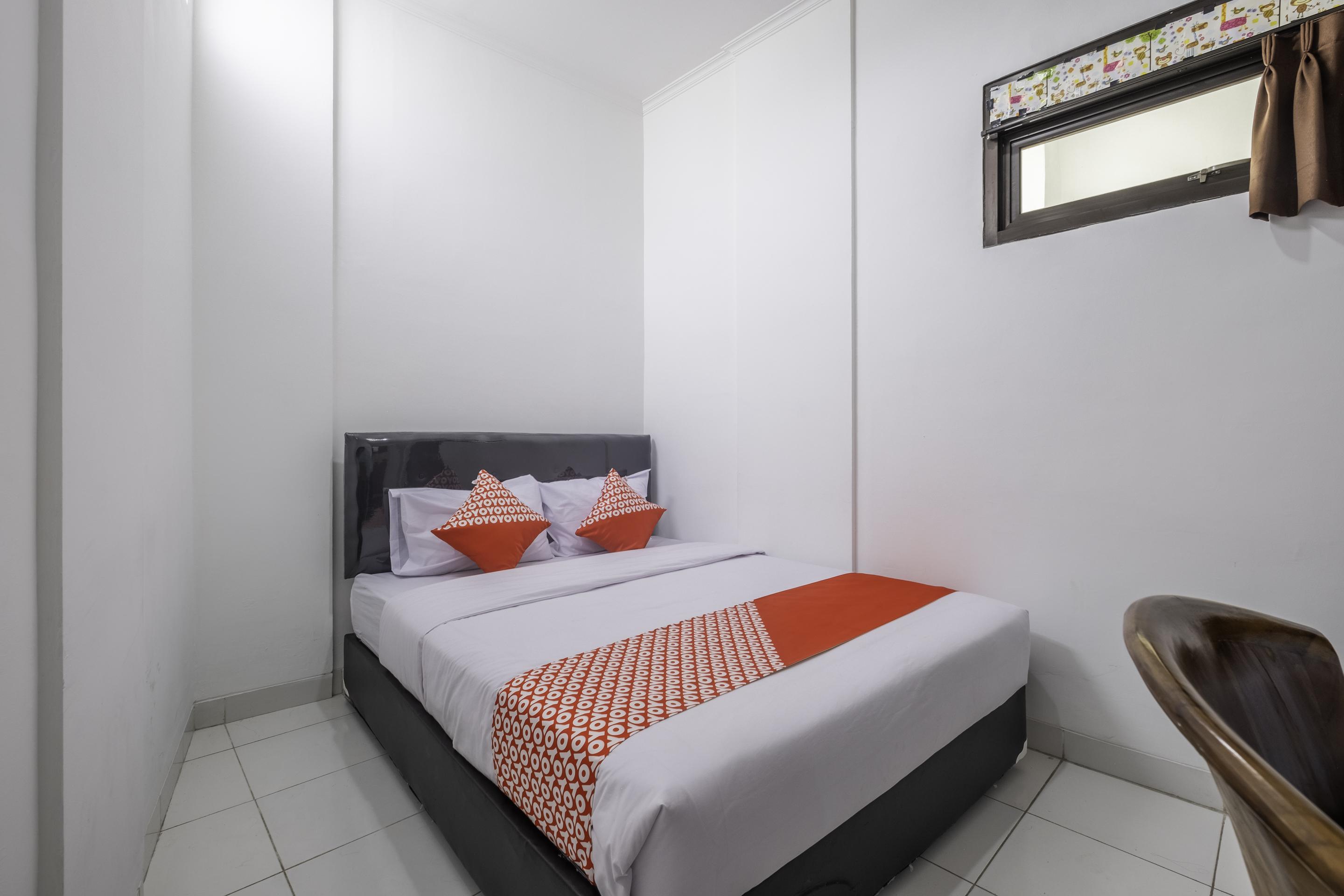 Hotel Oyo 1608 Feby Maisonatte 2*