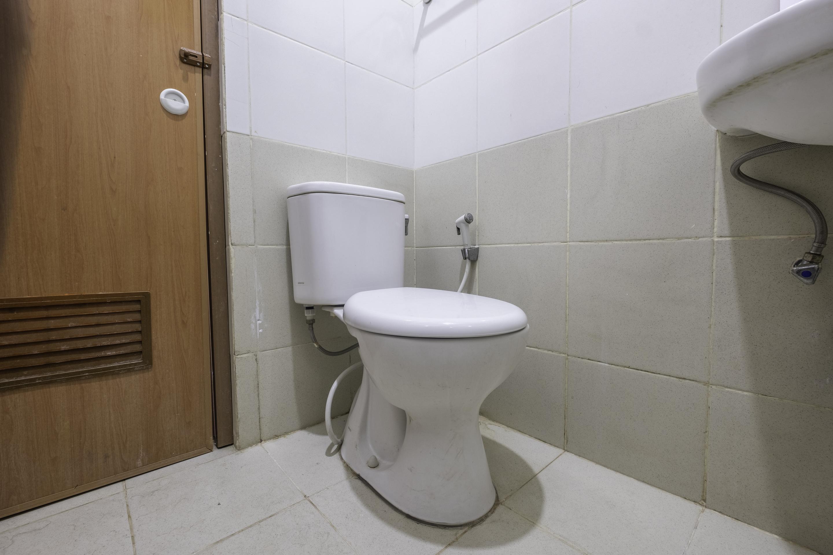 Oyo 1608 Feby Maisonatte Hotel 2*
